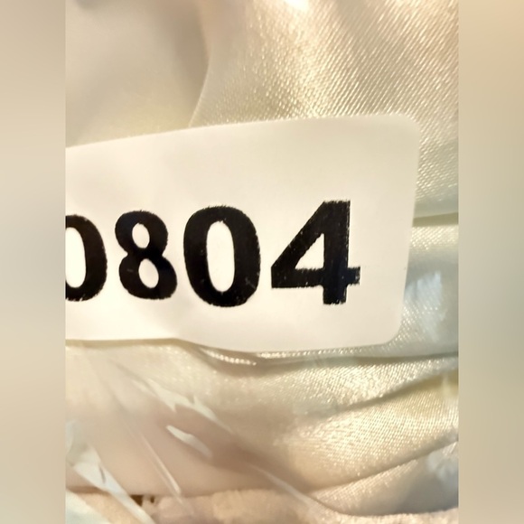 Victoria's Secret Cream Satin Robe - Picture 8 of 8